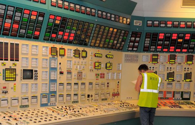 Centrale nucléaire de Fessenheim. Intérieur. Extérieur. Centrale nucléaire de Fessenheim. Intérieur. Extérieur.