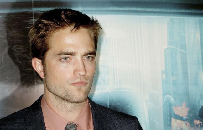 Robert Pattinson le 30 mai 2012 pour la promo de Cosmopolis. Robert Pattinson le 30 mai 2012 pour la promo de Cosmopolis.