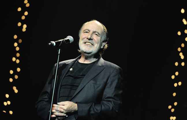 Michel Delpech lors d'un concert en 2012. Michel Delpech lors d'un concert en 2012.