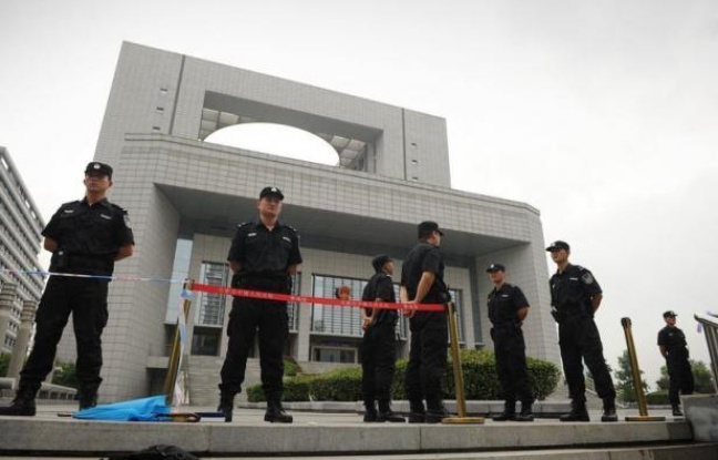 La Chine contrôlait strictement samedi les informations sur le procès de Gu Kailai, l'épouse d'un haut dirigeant déchu qui a reconnu cette semaine avoir empoisonné un Britannique, un assassinat dont de nouveaux détails sordides continuaient à émerger. La Chine contrôlait strictement samedi les informations sur le procès de Gu Kailai, l'épouse d'un haut dirigeant déchu qui a reconnu cette semaine avoir empoisonné un Britannique, un assassinat dont de nouveaux détails sordides continuaient à émerger.