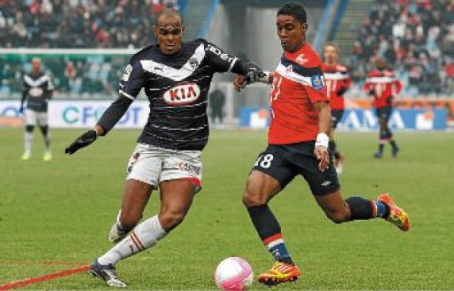 Arrivé en 2005 en Gironde, le Brésilien Carlos Henrique souhaite rester à Bordeaux. Arrivé en 2005 en Gironde, le Brésilien Carlos Henrique souhaite rester à Bordeaux.