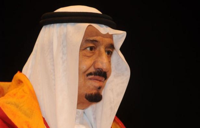 Le roi Abdallah d'Arabie saoudite a choisi lundi son demi-frère, Salmane, 76 ans, prince héritier en remplacement de Nayef ben Abdel Aziz, décédé en Suisse, une nomination sans surprise qui consacre la continuité à la tête de la dynastie des Al-Saoud. Le roi Abdallah d'Arabie saoudite a choisi lundi son demi-frère, Salmane, 76 ans, prince héritier en remplacement de Nayef ben Abdel Aziz, décédé en Suisse, une nomination sans surprise qui consacre la continuité à la tête de la dynastie des Al-Saoud.