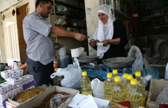 En juin 2011, le Kurdistan irakien votait une loi révolutionnaire criminalisant l'excision et les violences domestiques: un an plus tard, les militants des droits des femmes sont exaspérés par les ratés de sa mise en application. En juin 2011, le Kurdistan irakien votait une loi révolutionnaire criminalisant l'excision et les violences domestiques: un an plus tard, les militants des droits des femmes sont exaspérés par les ratés de sa mise en application.