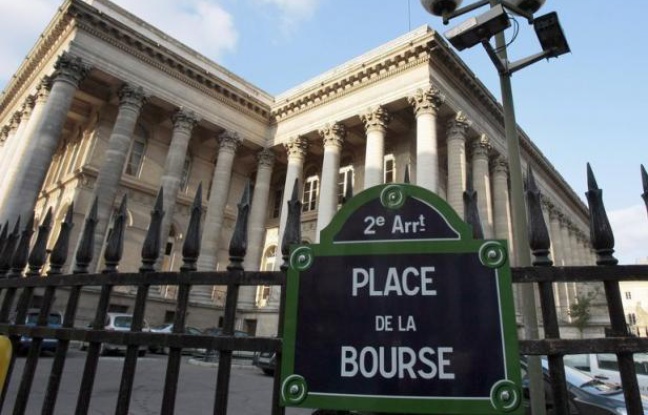 La Bourse de Paris abandonnait 1,59% lundi au cours des premiers échanges, dans un marché dominé par la chute des valeurs financières alors que la méfiance des investisseurs envers la zone euro et l'Espagne en particulier, s'accentue. La Bourse de Paris abandonnait 1,59% lundi au cours des premiers échanges, dans un marché dominé par la chute des valeurs financières alors que la méfiance des investisseurs envers la zone euro et l'Espagne en particulier, s'accentue.