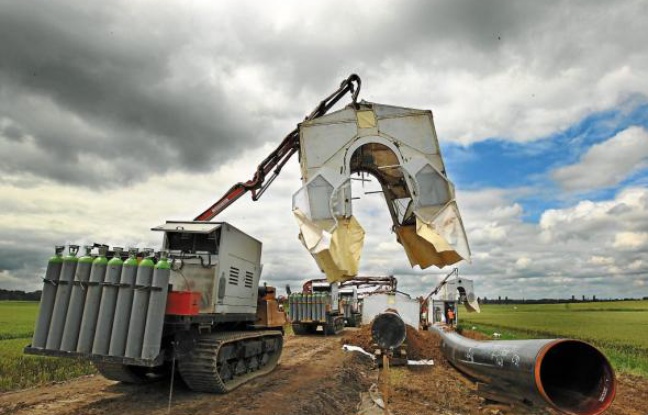 Environ 500 ouvriers travaillent sur le chantier du gazoduc au plus fort de l'activité. Parmi eux, 120 sont issus du marché de l'emploi local. Environ 500 ouvriers travaillent sur le chantier du gazoduc au plus fort de l'activité. Parmi eux, 120 sont issus du marché de l'emploi local.