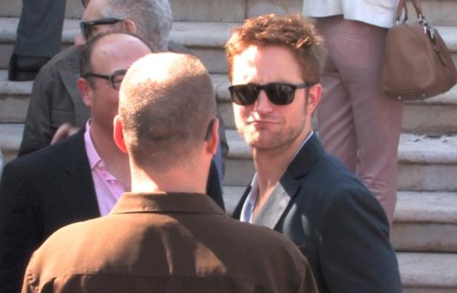 Robert Pattinson à Cannes le vendredi 25 mai 2012. Robert Pattinson à Cannes le vendredi 25 mai 2012.