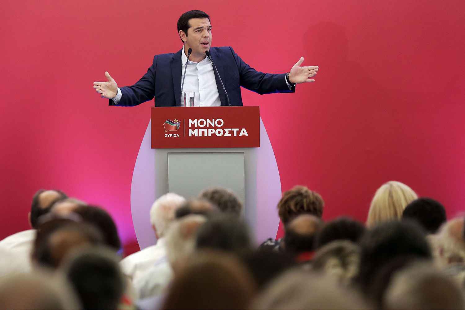 L'ex-Premier ministre grec Alexis Tsipras lors d'un meeting à Athènes le 29 août 2015.