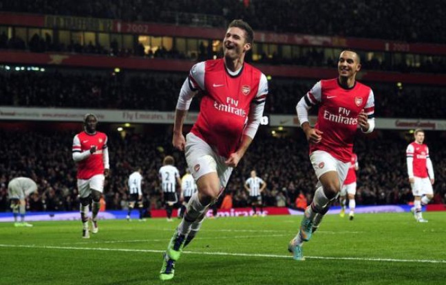 Arsenal a écrasé Newcastle (7-3) samedi à l'Emirates Stadium lors de la 20e journée du Championnat d'Angleterre au terme d'un match fantastique marqué notamment par un triplé de Theo Walcott et un doublé d'Olivier Giroud. Arsenal a écrasé Newcastle (7-3) samedi à l'Emirates Stadium lors de la 20e journée du Championnat d'Angleterre au terme d'un match fantastique marqué notamment par un triplé de Theo Walcott et un doublé d'Olivier Giroud.