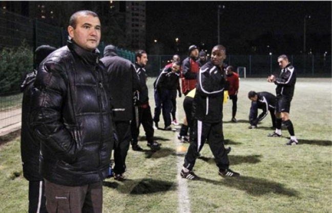 Mustapha Hassaine (au 1er plan) a entamé sa 32e saison au FC Vaulx-en-Velin. Mustapha Hassaine (au 1er plan) a entamé sa 32e saison au FC Vaulx-en-Velin.
