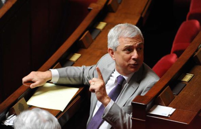 Le socialiste Claude Bartolone lors des questions aux gouvernement à l'Assemblée, le 15 juin 2010. Le socialiste Claude Bartolone lors des questions aux gouvernement à l'Assemblée, le 15 juin 2010.