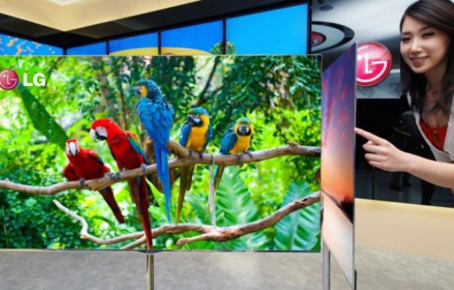 Un téléviseur OLED 55 pouces de LG, qui s'affiche à 4 mm d'épaisseur. Un téléviseur OLED 55 pouces de LG, qui s'affiche à 4 mm d'épaisseur.