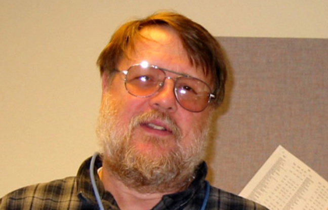 Ray Tomlinson, l'inventeur de l'e-mail. Ray Tomlinson, l'inventeur de l'e-mail.