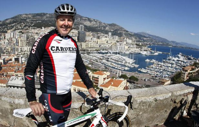 L'Irlandais Stephen Roche à Monte Carlo, en 2009. L'Irlandais Stephen Roche à Monte Carlo, en 2009.