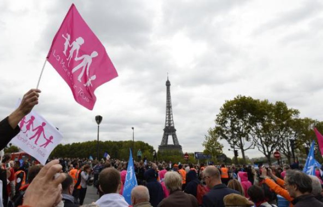 Des milliers de manifestants pour la Manif pour tous, le 5 octobre 2014 à Paris Des milliers de manifestants pour la Manif pour tous, le 5 octobre 2014 à Paris