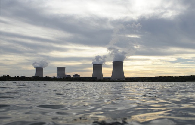 La centrale nucléaire de Cattenom en août 2013. La centrale nucléaire de Cattenom en août 2013.
