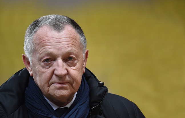 Jean Michel Aulas durant le match entre Monaco et Lyon le 1er février 2015. Credit:BEBERT BRUNO/SIPA/1502020650 Jean Michel Aulas durant le match entre Monaco et Lyon le 1er février 2015. Credit:BEBERT BRUNO/SIPA/1502020650