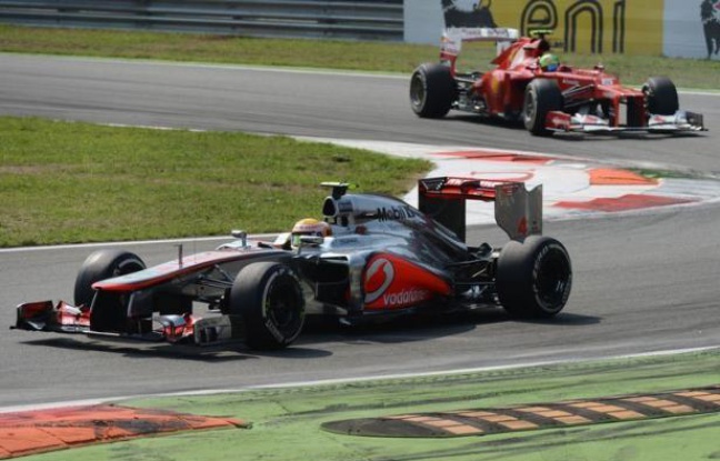 Le Britannique Lewis Hamilton (McLaren), parti en pole position, a remporté dimanche le Grand Prix d'Italie, 13e manche du Championnat du monde de Formule 1, devant le Mexicain Sergio Pérez (Sauber) et l'Espagnol Fernando Alonso (Ferrari), toujours leader. Le Britannique Lewis Hamilton (McLaren), parti en pole position, a remporté dimanche le Grand Prix d'Italie, 13e manche du Championnat du monde de Formule 1, devant le Mexicain Sergio Pérez (Sauber) et l'Espagnol Fernando Alonso (Ferrari), toujours leader.