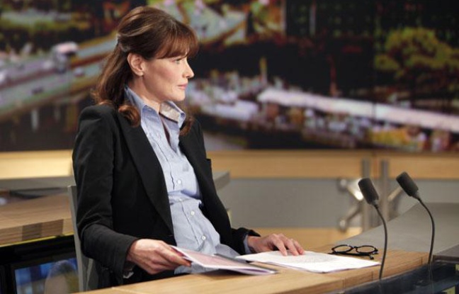 Carla Bruni-Sarkozy lors de son passage sur le plateau du 13 Heures de TF1, le 16 mai 2011. Carla Bruni-Sarkozy lors de son passage sur le plateau du 13 Heures de TF1, le 16 mai 2011.