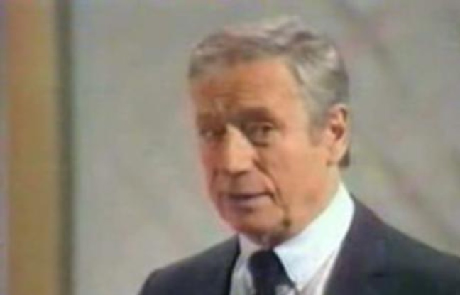 Yves Montand en maître de cérémonie dans «Vive la crise». Yves Montand en maître de cérémonie dans «Vive la crise».