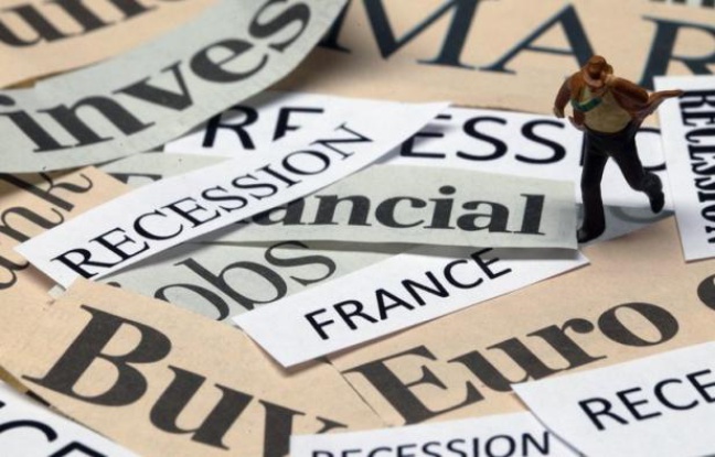 La Banque de France (BdF) s'attend à un recul de O,1% du produit intérieur brut (PIB) français au troisième trimestre 2012 qui signifierait l'entrée du pays en récession, selon une première estimation publiée mercredi dans son enquête mensuelle de conjoncture . La Banque de France (BdF) s'attend à un recul de O,1% du produit intérieur brut (PIB) français au troisième trimestre 2012 qui signifierait l'entrée du pays en récession, selon une première estimation publiée mercredi dans son enquête mensuelle de conjoncture .