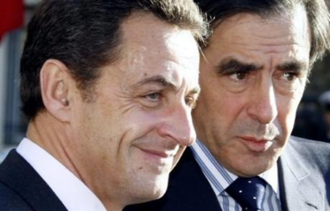 Nicolas Sarkozy perd deux points avec 57% de Français qui disent approuver son action, dans le baromètre de décembre de l'Ifop pour Paris Match à paraître jeudi, et François Fillon en perd également deux avec 52% d'opinions positives. Nicolas Sarkozy perd deux points avec 57% de Français qui disent approuver son action, dans le baromètre de décembre de l'Ifop pour Paris Match à paraître jeudi, et François Fillon en perd également deux avec 52% d'opinions positives.
