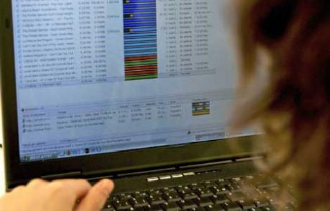 Un logiciel de téléchargement peer-to-peer. Un logiciel de téléchargement peer-to-peer.