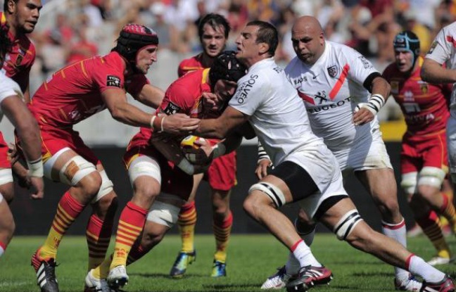 Le Stade Toulousain, en difficulté à l'extérieur à l'image du cinglant revers contre Perpignan, tente une nouvelle fois sa chance hors de ses bases à Bayonne, déjà défait à deux reprises dans son stade Jean-Dauger, vendredi en ouverture de la 6e journée du Top 14. Le Stade Toulousain, en difficulté à l'extérieur à l'image du cinglant revers contre Perpignan, tente une nouvelle fois sa chance hors de ses bases à Bayonne, déjà défait à deux reprises dans son stade Jean-Dauger, vendredi en ouverture de la 6e journée du Top 14.