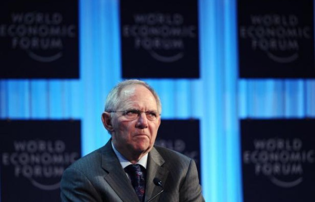 La zone euro peut supporter une sortie de la Grèce, a estimé le ministre allemand des Finances, Wolfgang Schäuble, dans un entretien au quotidien régional allemand Rheinische Post, paru vendredi. La zone euro peut supporter une sortie de la Grèce, a estimé le ministre allemand des Finances, Wolfgang Schäuble, dans un entretien au quotidien régional allemand Rheinische Post, paru vendredi.