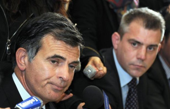 "Néobanditisme", "guerre de territoires", "banalisation de la violence", "tradition locale": Marseille cherche ses mots après une nouvelle série noire en 2011, que les autorités relativisent en défendant leurs actions. "Néobanditisme", "guerre de territoires", "banalisation de la violence", "tradition locale": Marseille cherche ses mots après une nouvelle série noire en 2011, que les autorités relativisent en défendant leurs actions.