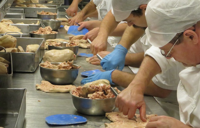 Illustration sur le déveinage des foies gras. Illustration sur le déveinage des foies gras.