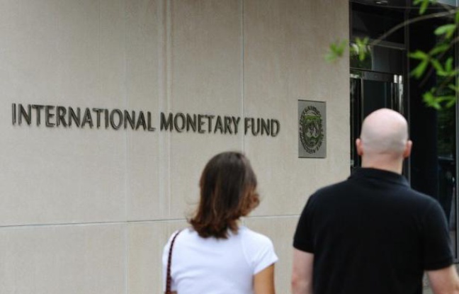 Le Fonds monétaire international (FMI) a annoncé vendredi qu'il ouvrait une ligne de crédit "de précaution" de 6,2 milliards de dollars en faveur du Maroc afin de protéger le pays contre les "chocs extérieurs" en provenance notamment de la zone euro. Le Fonds monétaire international (FMI) a annoncé vendredi qu'il ouvrait une ligne de crédit "de précaution" de 6,2 milliards de dollars en faveur du Maroc afin de protéger le pays contre les "chocs extérieurs" en provenance notamment de la zone euro.