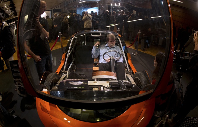 La voiture Urbee, fabriquée presqu'entièrement par une imprimante 3D, le 15 novembre 2013, à Paris. La voiture Urbee, fabriquée presqu'entièrement par une imprimante 3D, le 15 novembre 2013, à Paris.