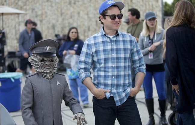 le réalisateur J. J. Abrams sur le tournage de «Star Trek Into Darkness». le réalisateur J. J. Abrams sur le tournage de «Star Trek Into Darkness».