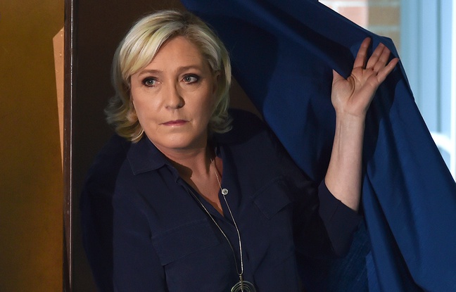 Marine Le Pen, présidente du FN et candidate aux législatives dans le Pas-de-Calais, a voté le 11 juin 2017 à Hénin-Beaumont. Marine Le Pen, présidente du FN et candidate aux législatives dans le Pas-de-Calais, a voté le 11 juin 2017 à Hénin-Beaumont.