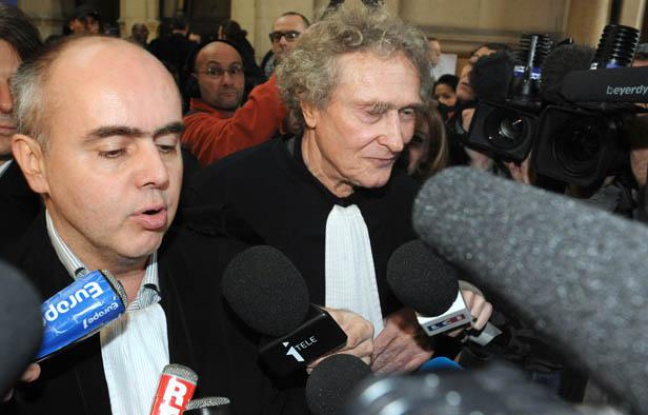 Jérôme Boursican (G) et Jean-Yves Liénard, avocats de l'ancien homme d'affaires Christophe Rocancourt, répondent aux questions des journalistes le 17 février 2012 Jérôme Boursican (G) et Jean-Yves Liénard, avocats de l'ancien homme d'affaires Christophe Rocancourt, répondent aux questions des journalistes le 17 février 2012