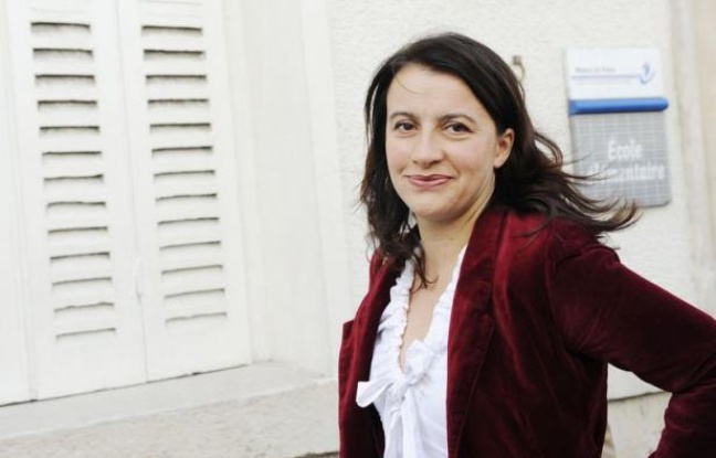 Cécile Duflot, ministre du Logement et secrétaire nationale d'Europe Ecologie-Les Verts (EELV) a salué dimanche une "grande et belle date dans l'histoire des Verts" et annoncé la "naissance du premier groupe" écologiste à l'Assemblée nationale. Cécile Duflot, ministre du Logement et secrétaire nationale d'Europe Ecologie-Les Verts (EELV) a salué dimanche une "grande et belle date dans l'histoire des Verts" et annoncé la "naissance du premier groupe" écologiste à l'Assemblée nationale.
