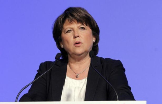 Le tombeur de Ségolène Royal à La Rochelle, le dissident Olivier Falorni, ne sera pas réintégré au PS, a assuré dimanche Martine Aubry, mais deux proches de François Hollande ont été beaucoup moins catégoriques sur son avenir au sein du futur groupe socialiste à l'Assemblée. Le tombeur de Ségolène Royal à La Rochelle, le dissident Olivier Falorni, ne sera pas réintégré au PS, a assuré dimanche Martine Aubry, mais deux proches de François Hollande ont été beaucoup moins catégoriques sur son avenir au sein du futur groupe socialiste à l'Assemblée.