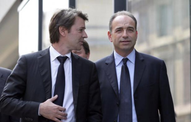 Le groupe de travail sur "les valeurs" de l'UMP, voulu par Jean-François Copé après les deux défaites électorales, a entamé ses travaux mardi, la plupart des intervenants rejetant clairement "l'inventaire" du quinquennat Sarkozy réclamé par certains. Le groupe de travail sur "les valeurs" de l'UMP, voulu par Jean-François Copé après les deux défaites électorales, a entamé ses travaux mardi, la plupart des intervenants rejetant clairement "l'inventaire" du quinquennat Sarkozy réclamé par certains.