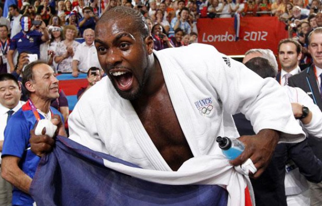 Le judoka Teddy Riner, sacré champion olympique chez les plus de 100kg, le 3 août 2012 lors des Jeux de Londres. Le judoka Teddy Riner, sacré champion olympique chez les plus de 100kg, le 3 août 2012 lors des Jeux de Londres.