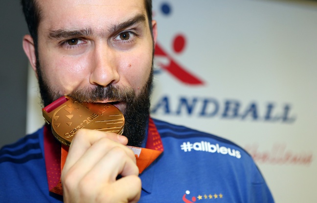 Igor Anic a montré aux médias nantais, ce jeudi midi, sa médaille d'or.
SIPA_1632.04/Credit:PILLAUD/SPORTISSIMO/SIPA/1502031656 Igor Anic a montré aux médias nantais, ce jeudi midi, sa médaille d'or.
SIPA_1632.04/Credit:PILLAUD/SPORTISSIMO/SIPA/1502031656