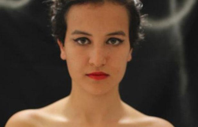 Capture d'écran de la photo d'Amina Tyler publiée le 16 mars 2013 sur la page Facebook Femen France. Capture d'écran de la photo d'Amina Tyler publiée le 16 mars 2013 sur la page Facebook Femen France.