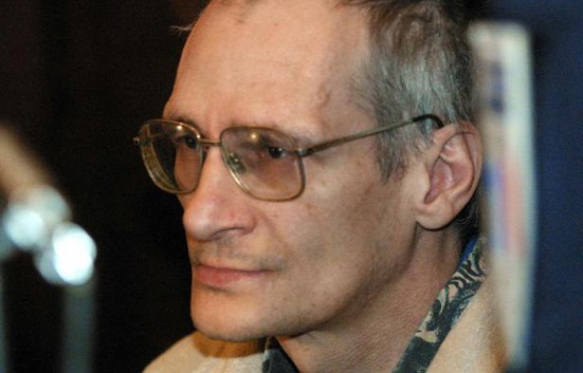 Francis Heaulme à l'ouverture de son procès, le 3 décembre 2001 au palais de justice de Metz Francis Heaulme à l'ouverture de son procès, le 3 décembre 2001 au palais de justice de Metz