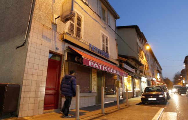 Les pompiers ont retrouvé les cadavres d’une mère et de ses deux enfants ce jeudi matin à Vienne, dans l’Isère. Le 15 novembre 2012. Les pompiers ont retrouvé les cadavres d’une mère et de ses deux enfants ce jeudi matin à Vienne, dans l’Isère. Le 15 novembre 2012.