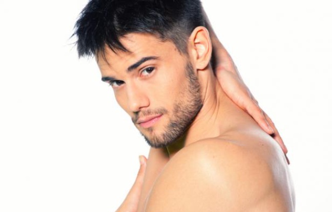 Golan Yosef, un des candidats de l'émission "Splash", sur TF1. Golan Yosef, un des candidats de l'émission "Splash", sur TF1.