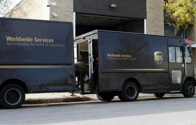 L'OPA amicale du groupe américain de livraison de colis United Parcel Service (UPS) sur son rival néerlandais TNT, annoncée en mars pour un montant total de 5,16 milliards d'euros, débutera vendredi, ont indiqué jeudi les deux sociétés. L'OPA amicale du groupe américain de livraison de colis United Parcel Service (UPS) sur son rival néerlandais TNT, annoncée en mars pour un montant total de 5,16 milliards d'euros, débutera vendredi, ont indiqué jeudi les deux sociétés.