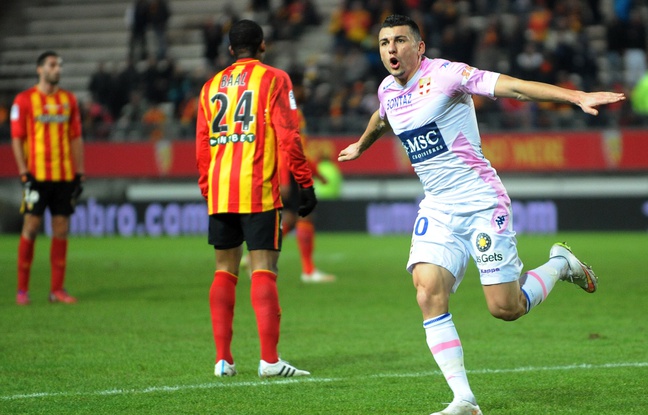 Revue de presse - Page 11 648x415_evian-s-french-forward-mathieu-duhamel-r-jubilates-after-scoring-during-the-french-l1-football-match