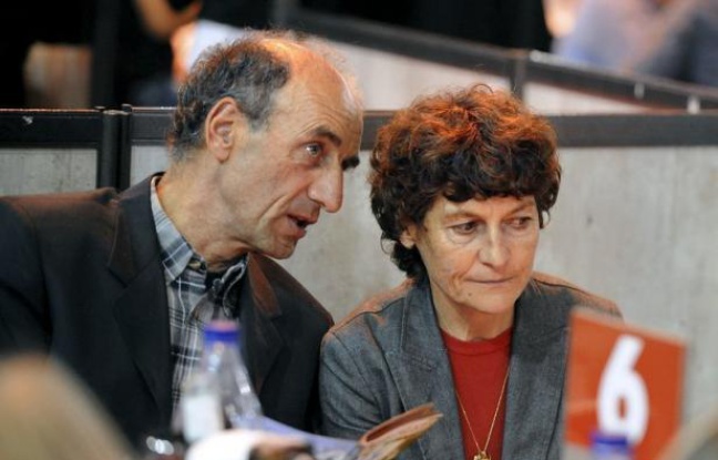Le mari et entraîneur de la championne cycliste Jeannie Longo, Patrice Ciprelli, a reconnu jeudi après-midi avoir acheté de l'EPO "pour son usage personnel", a annoncé à l'AFP son avocat Me Pierre Albert Le mari et entraîneur de la championne cycliste Jeannie Longo, Patrice Ciprelli, a reconnu jeudi après-midi avoir acheté de l'EPO "pour son usage personnel", a annoncé à l'AFP son avocat Me Pierre Albert