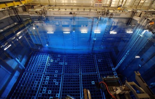 La justice a condamné lundi EdF à 4.OOO euros d'amende à Toulouse à cause d'une fuite radioactive à la centrale de Golfech (Tarn-et-Garonne), une condamnation qui est une première selon les organisations antinucléaires qui poursuivaient l'entreprise, l'un des principaux producteurs et fournisseurs d'électricité au monde. La justice a condamné lundi EdF à 4.OOO euros d'amende à Toulouse à cause d'une fuite radioactive à la centrale de Golfech (Tarn-et-Garonne), une condamnation qui est une première selon les organisations antinucléaires qui poursuivaient l'entreprise, l'un des principaux producteurs et fournisseurs d'électricité au monde.