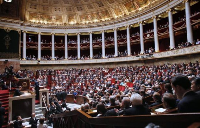 Avant l'examen du collectif budgétaire la semaine prochaine, les députés ont débattu finances publiques mardi, l'occasion pour le gouvernement de souligner encore le lourd "héritage" de la majorité sortante tandis que l'opposition a défendu bec et ongles son bilan. Avant l'examen du collectif budgétaire la semaine prochaine, les députés ont débattu finances publiques mardi, l'occasion pour le gouvernement de souligner encore le lourd "héritage" de la majorité sortante tandis que l'opposition a défendu bec et ongles son bilan.