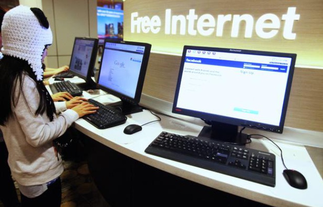 Illustration du site Internet Facebook. Illustration du site Internet Facebook.